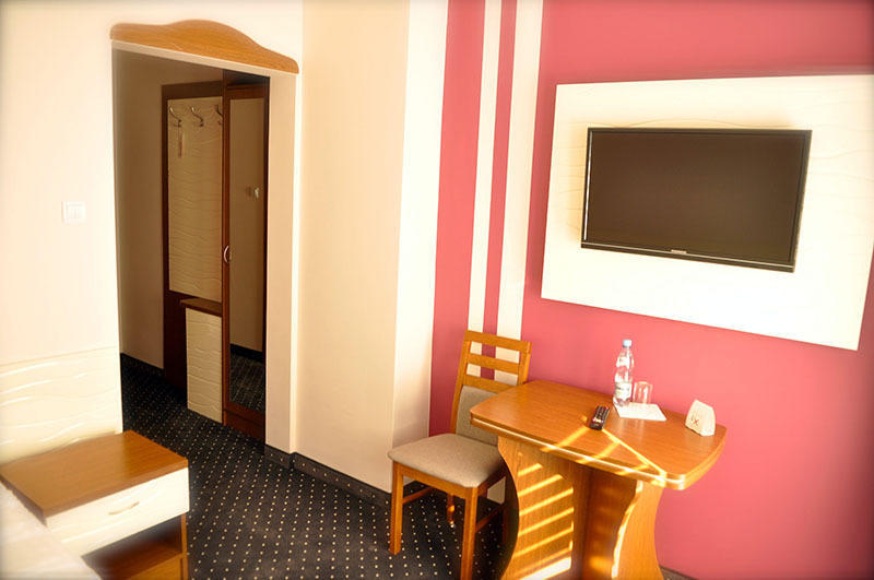 Hotel Imperium Pionki Chambre photo